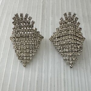A pair of Vintage Clear Rhinestone Shoe Clips Musi